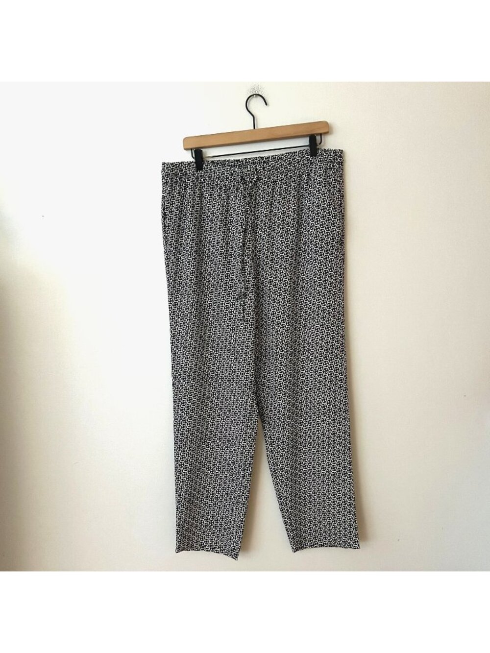 Talbots Lightweight Blue White Geometric Print Pull-On Pants Women's Size Large